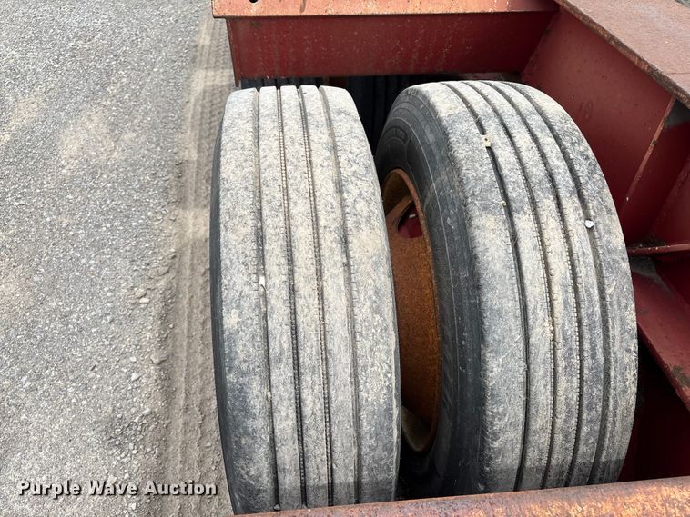 image for item EM0084 1997 Fontaine Specialized Inc TB50 lowboy equipment trailer