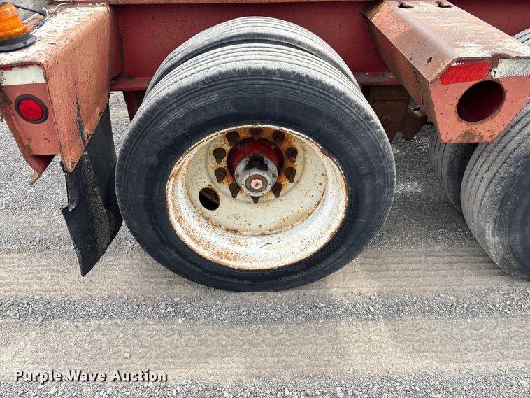 image for item EM0084 1997 Fontaine Specialized Inc TB50 lowboy equipment trailer