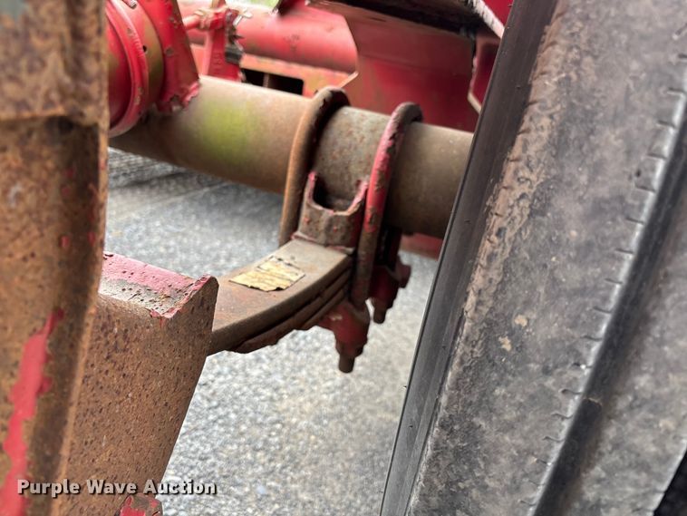 image for item EM0084 1997 Fontaine Specialized Inc TB50 lowboy equipment trailer