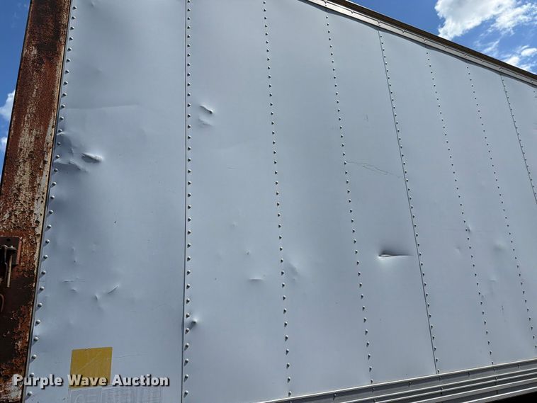 image for item EM0116 1995 Ford F800 box truck