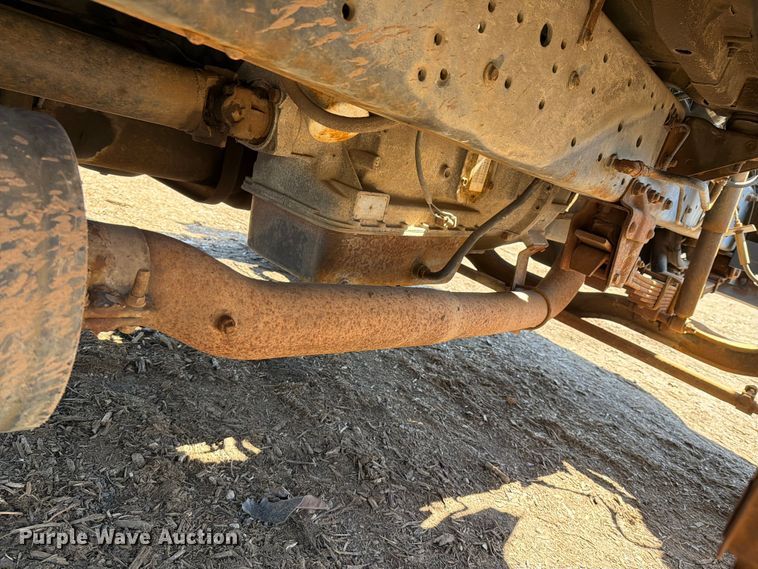 image for item EM0116 1995 Ford F800 box truck
