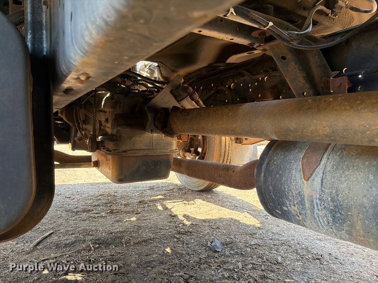 image for item EM0116 1995 Ford F800 box truck