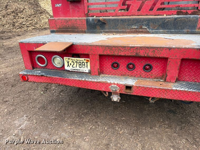 image for item EM0122 2003 Ford F650 utility / service truck