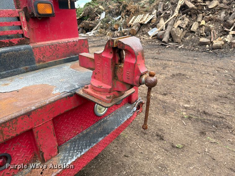 image for item EM0122 2003 Ford F650 utility / service truck