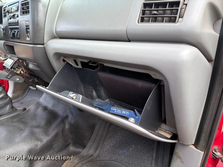image for item EM0122 2003 Ford F650 utility / service truck