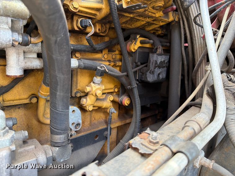image for item EM0122 2003 Ford F650 utility / service truck