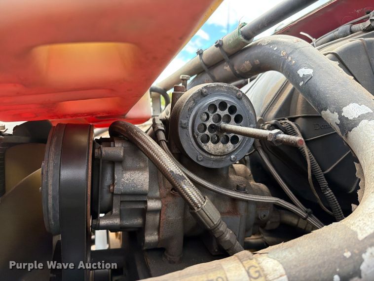 image for item EM0122 2003 Ford F650 utility / service truck