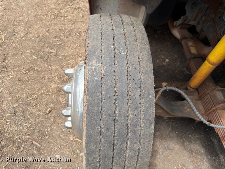 image for item EM0122 2003 Ford F650 utility / service truck