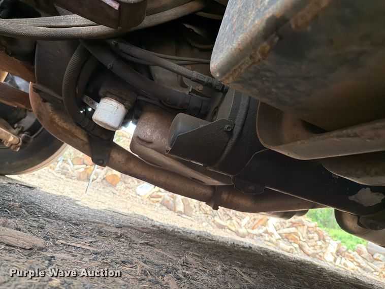 image for item EM0122 2003 Ford F650 utility / service truck