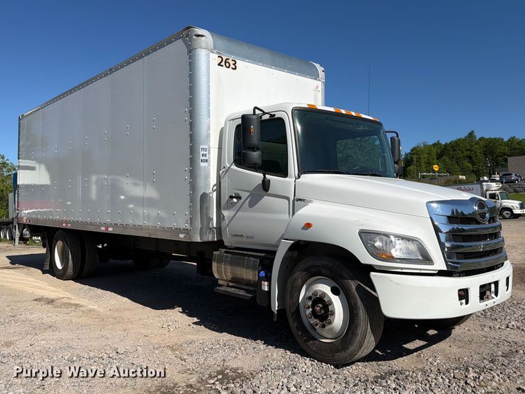 image for item EM0126 2020 Hino 268A box truck