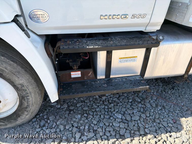 image for item EM0126 2020 Hino 268A box truck