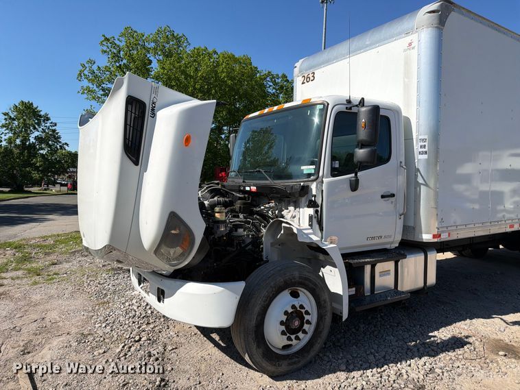 image for item EM0126 2020 Hino 268A box truck