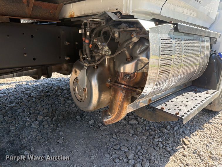image for item EM0126 2020 Hino 268A box truck