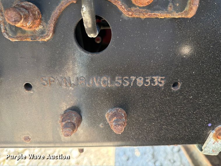 image for item EM0126 2020 Hino 268A box truck