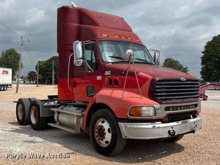 image for item EO4289 2006 Sterling A-Line semi truck