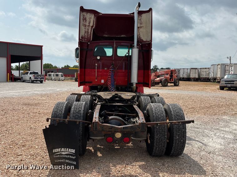 image for item EO4289 2006 Sterling A-Line semi truck