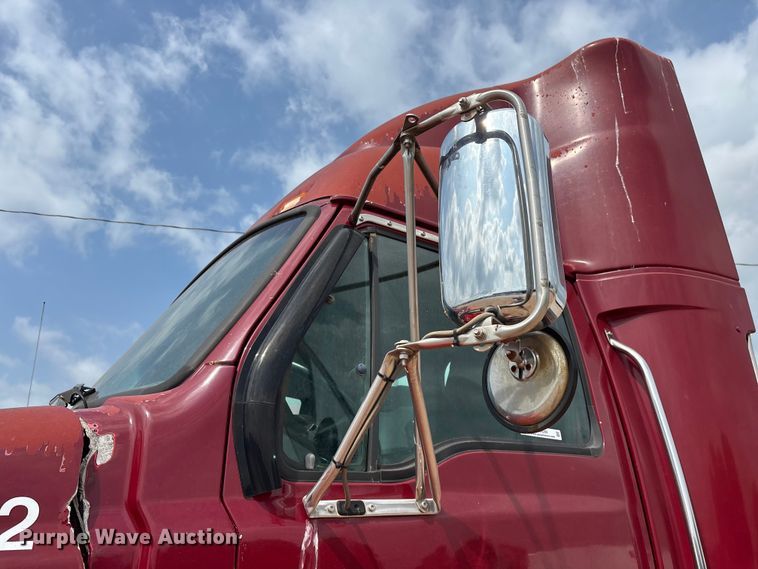 image for item EO4289 2006 Sterling A-Line semi truck