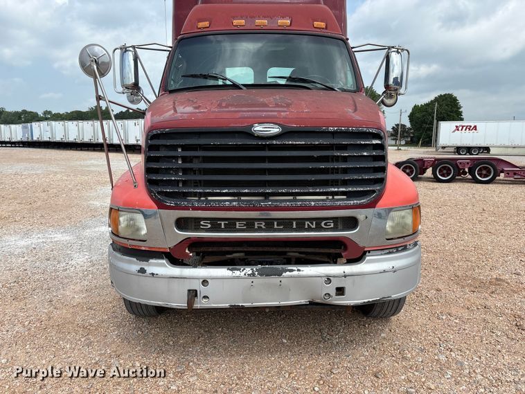 image for item EO4289 2006 Sterling A-Line semi truck