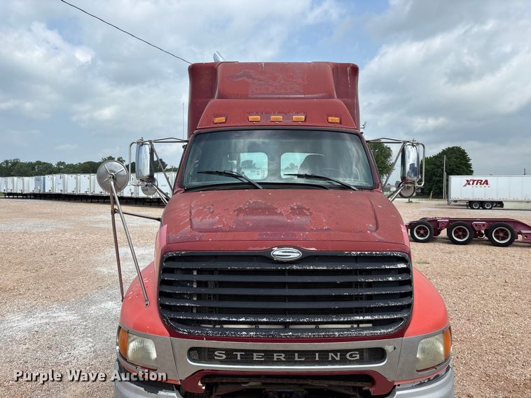 image for item EO4289 2006 Sterling A-Line semi truck