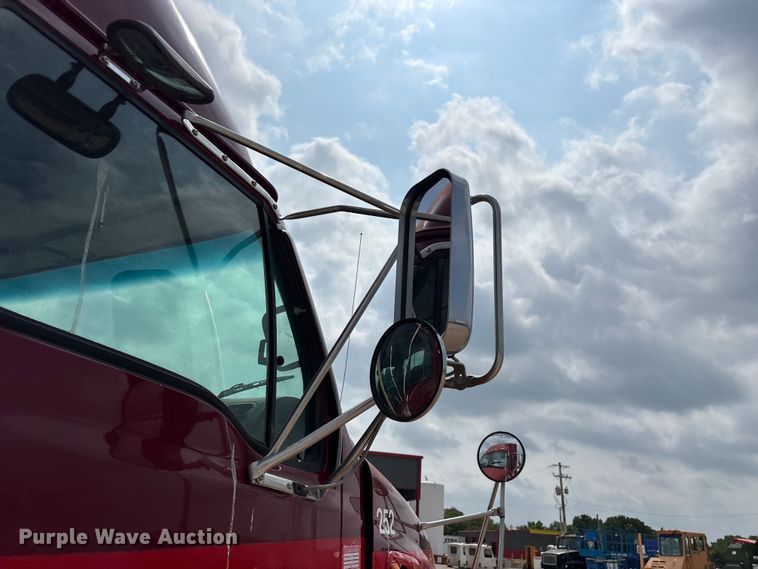 image for item EO4289 2006 Sterling A-Line semi truck