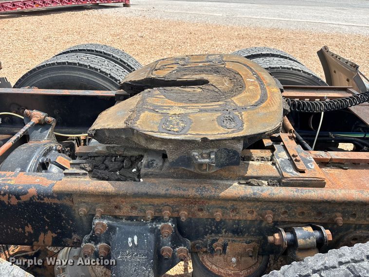 image for item EO4289 2006 Sterling A-Line semi truck