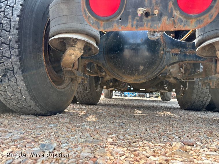 image for item EO4289 2006 Sterling A-Line semi truck
