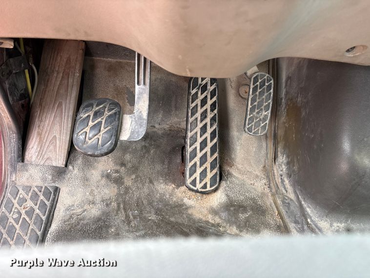 image for item EO4289 2006 Sterling A-Line semi truck