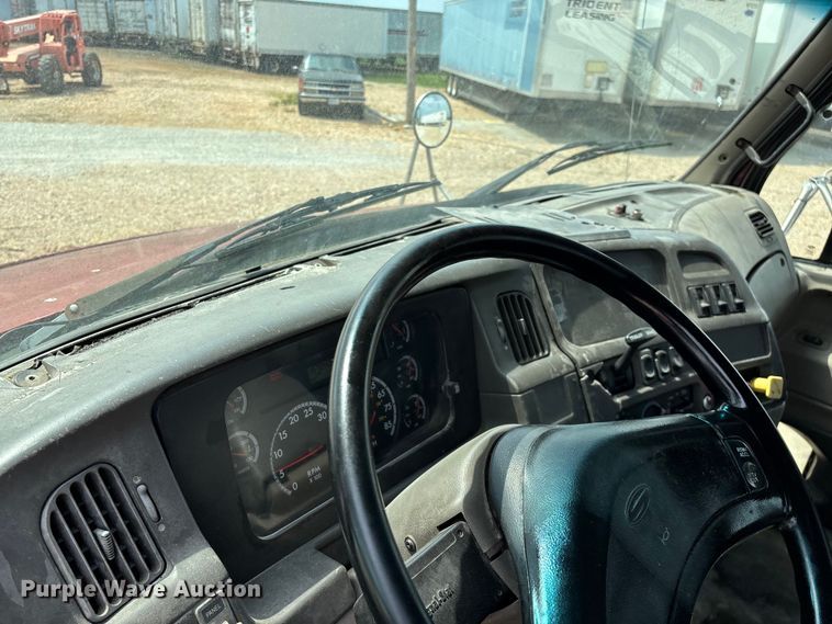 image for item EO4289 2006 Sterling A-Line semi truck