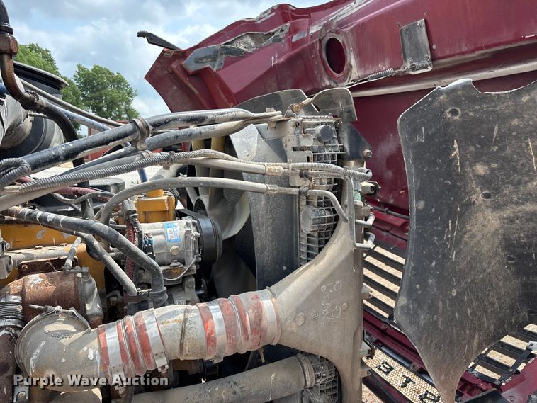 image for item EO4289 2006 Sterling A-Line semi truck