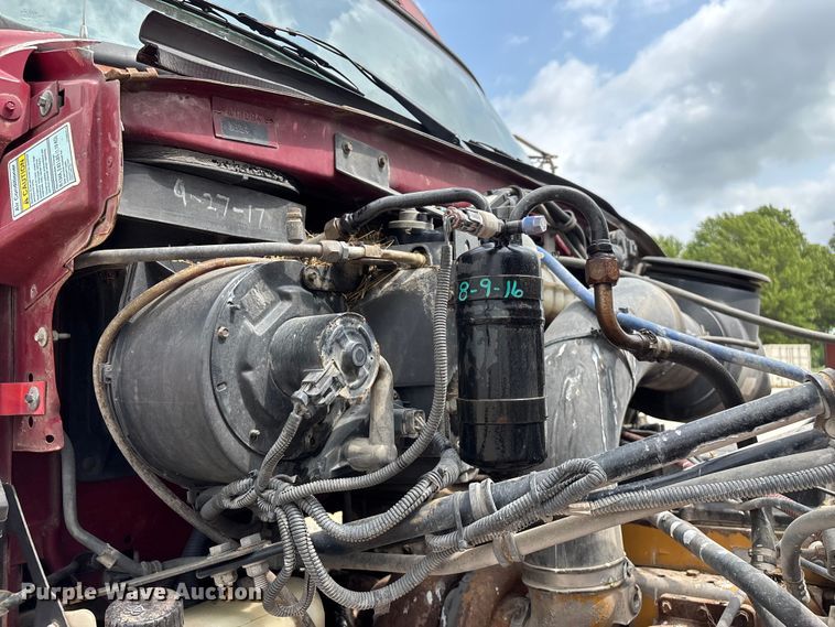 image for item EO4289 2006 Sterling A-Line semi truck