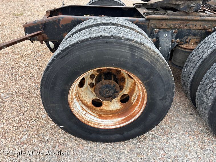 image for item EO4289 2006 Sterling A-Line semi truck