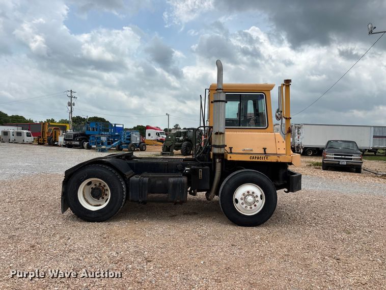 image for item EO4292 1994 Capacity TJ5000 yard truck