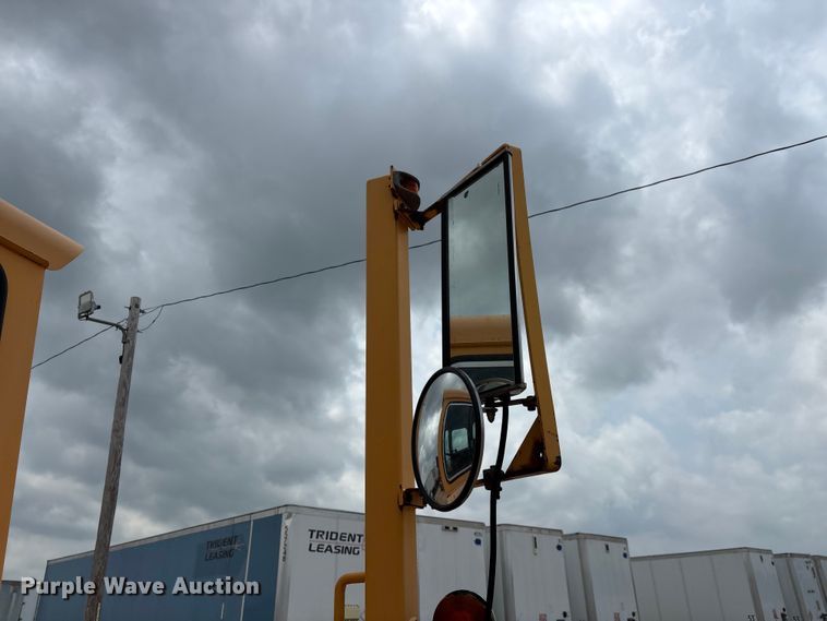 image for item EO4292 1994 Capacity TJ5000 yard truck