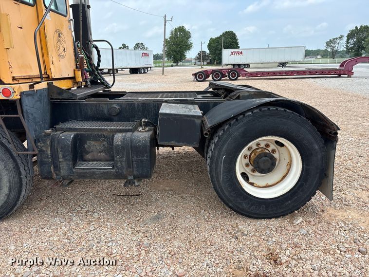 image for item EO4292 1994 Capacity TJ5000 yard truck