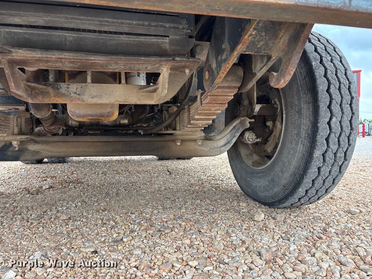image for item EO4292 1994 Capacity TJ5000 yard truck