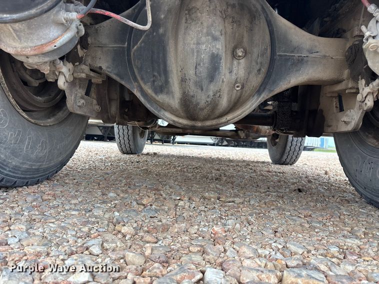 image for item EO4292 1994 Capacity TJ5000 yard truck