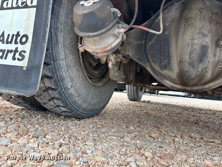 image for item EO4292 1994 Capacity TJ5000 yard truck