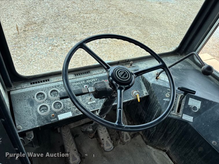 image for item EO4292 1994 Capacity TJ5000 yard truck