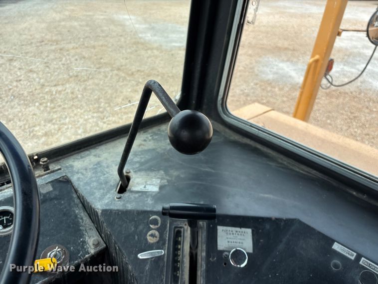 image for item EO4292 1994 Capacity TJ5000 yard truck