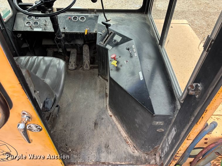 image for item EO4292 1994 Capacity TJ5000 yard truck