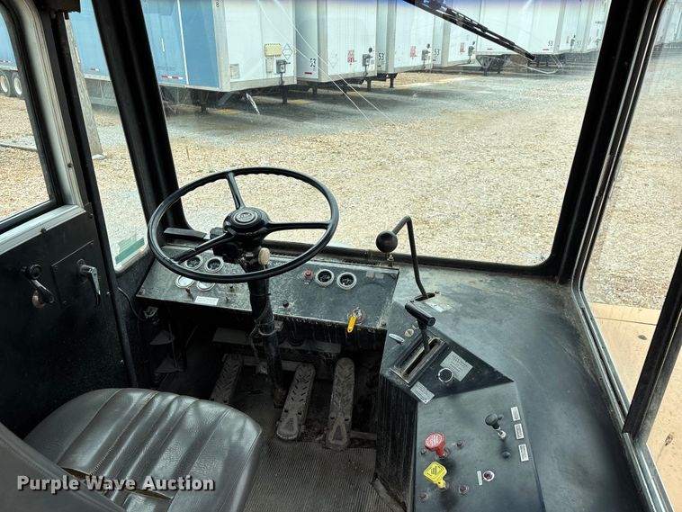 image for item EO4292 1994 Capacity TJ5000 yard truck