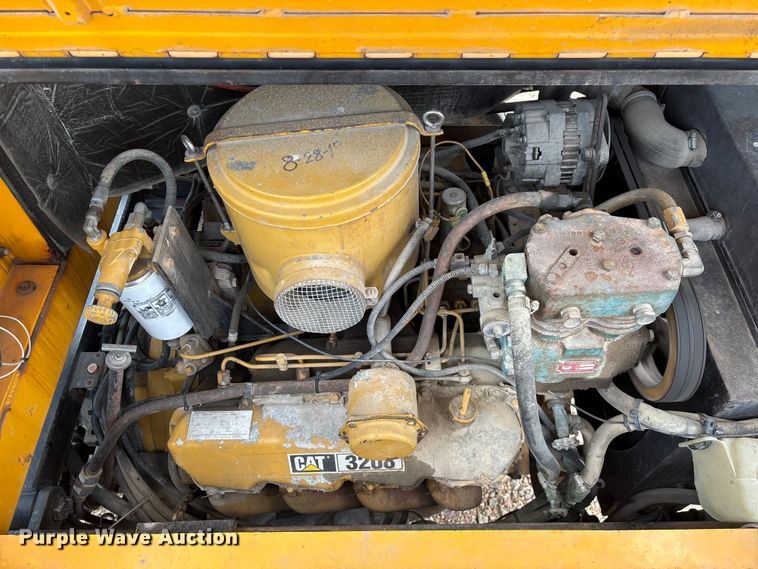 image for item EO4292 1994 Capacity TJ5000 yard truck