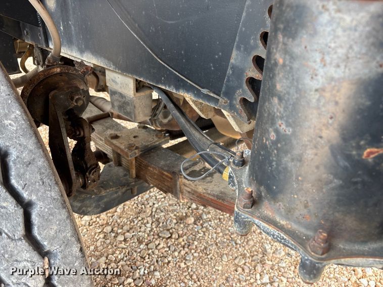 image for item EO4292 1994 Capacity TJ5000 yard truck
