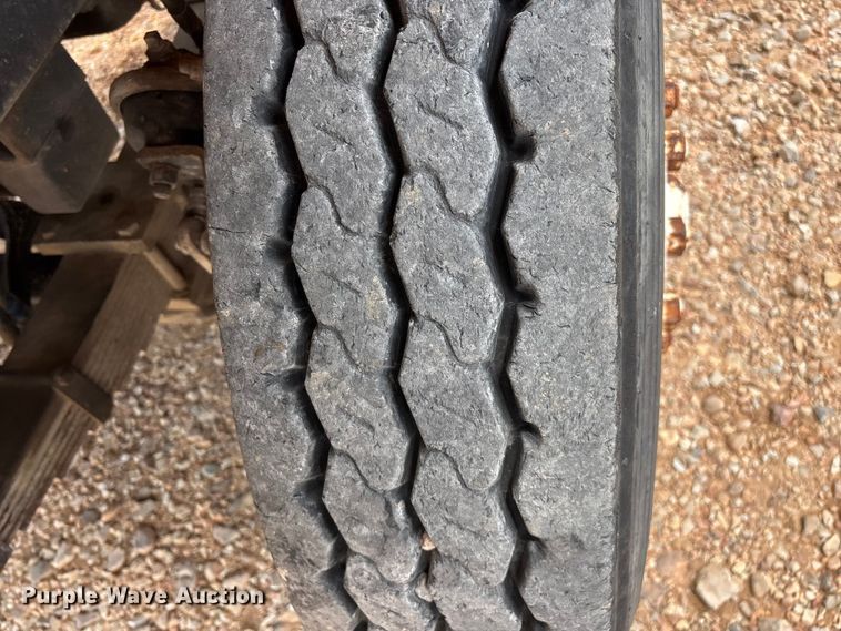 image for item EO4292 1994 Capacity TJ5000 yard truck