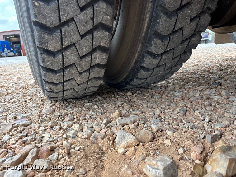image for item EO4292 1994 Capacity TJ5000 yard truck