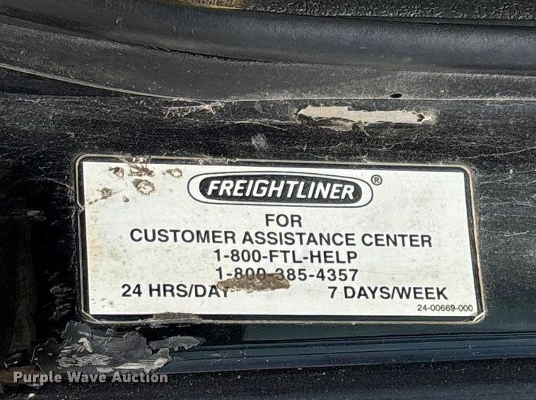 image for item EO4295 2001 Freightliner FL112 semi truck