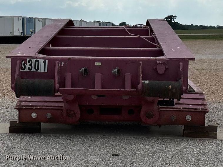 image for item EO4300 1994 Fontaine Specialized Inc. lowboy equipment trailer