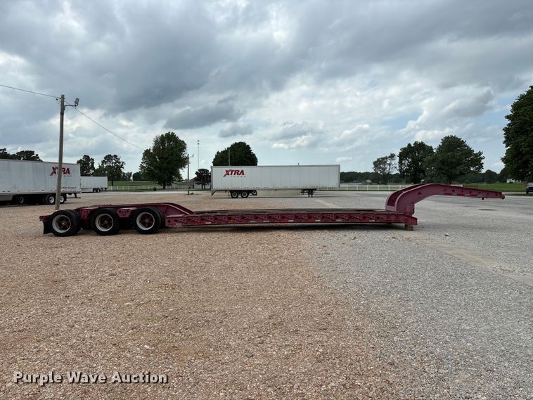 image for item EO4300 1994 Fontaine Specialized Inc. lowboy equipment trailer
