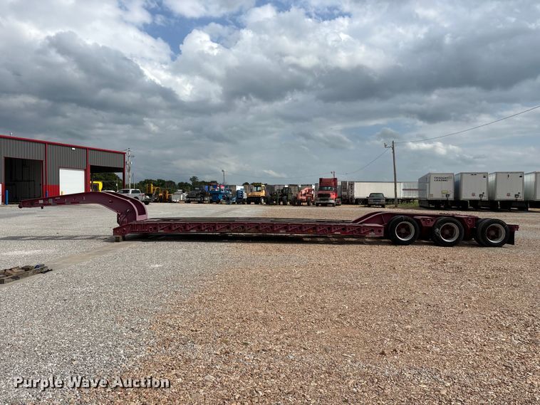 image for item EO4300 1994 Fontaine Specialized Inc. lowboy equipment trailer