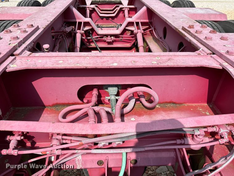 image for item EO4300 1994 Fontaine Specialized Inc. lowboy equipment trailer